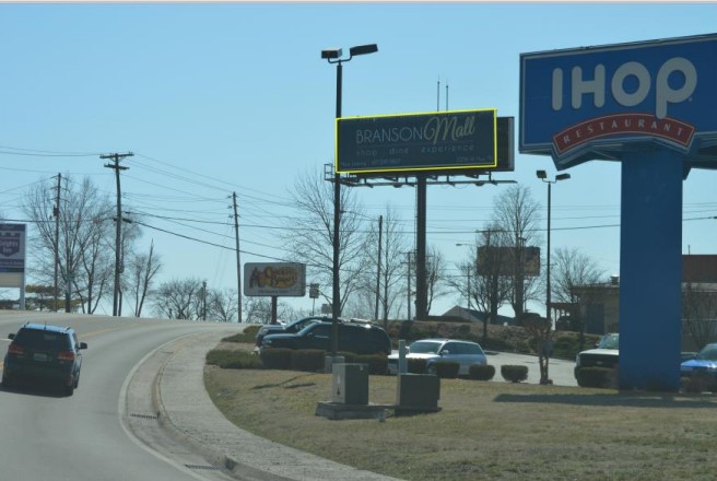 Location photo for Country Blf Dr near IMAX Entertainment Complex (Branson)