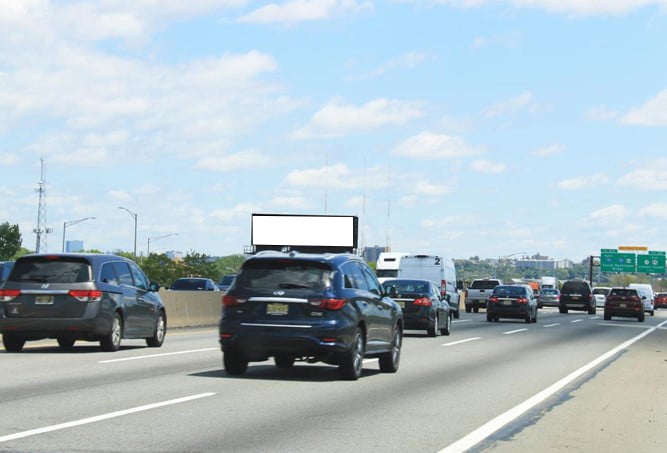 Location photo for New County Rd near Seaview Dr. Extension at New County Rd (Secaucus)