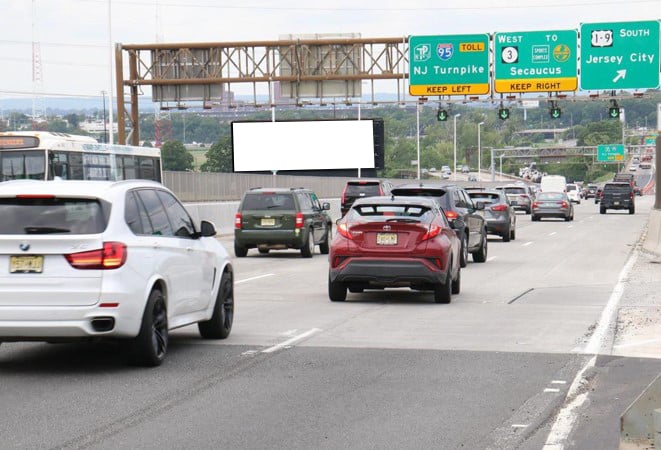 Location photo for Dell Ave near North Bergen Park/Ride Lot at Bus Stop Opposite T (North Bergen)
