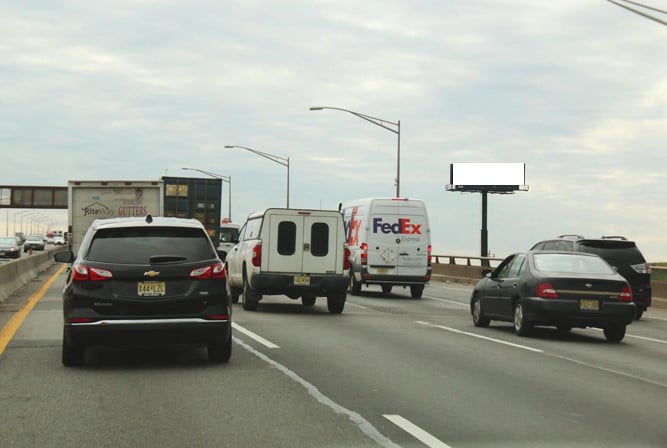 Location photo for Harrison Ave (Kearny)