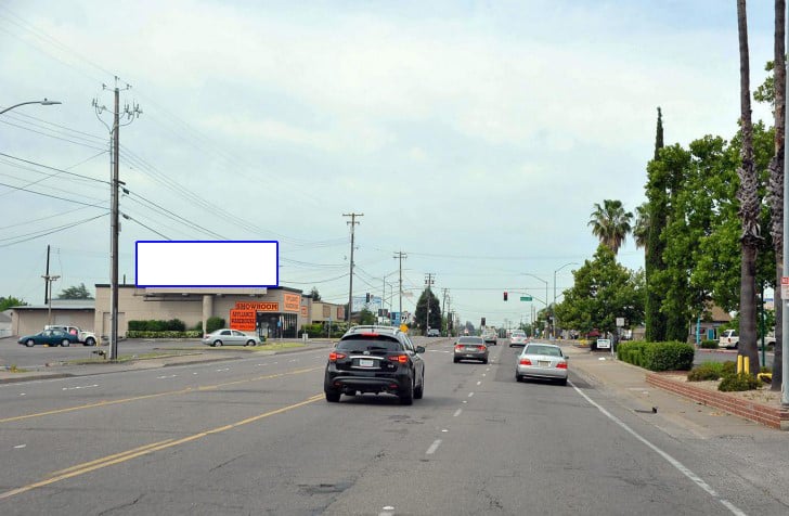 Auburn Blvd. 170.00 ft N/O College Oak, E/S F/N Media