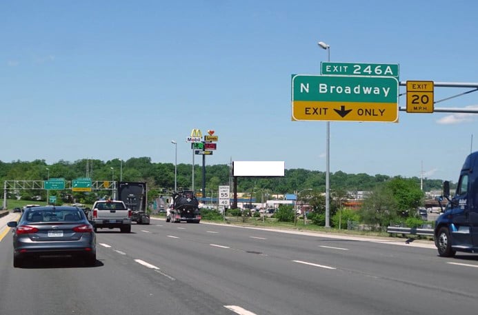 Location photo for N Broadway near Broadway @ Clarence SB, North Riverfront (St. Louis)