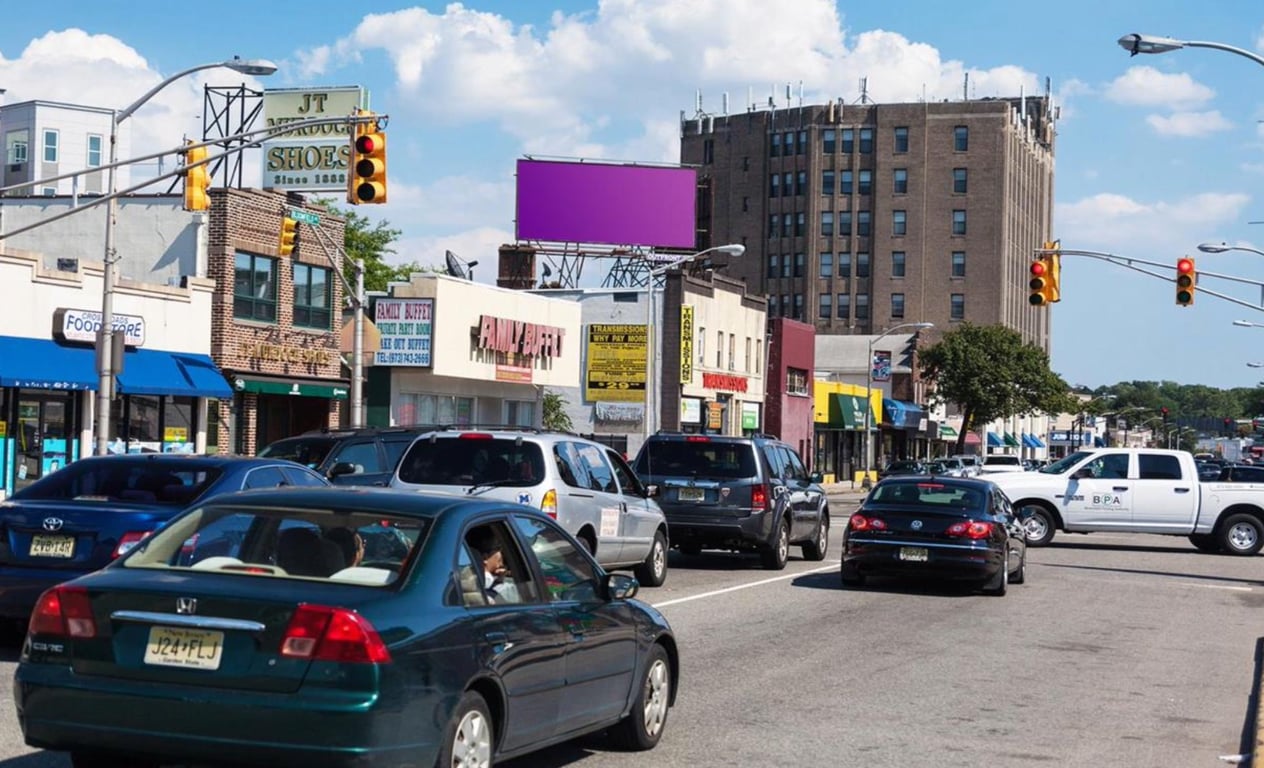 Location photo for Bloomfield Ave near Bloomfield Vet Center (Bloomfield)