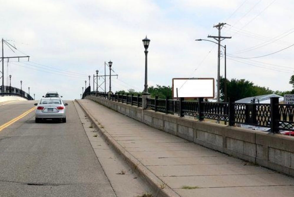 Location photo for Pascal St N near Bob Barnes Field, Snelling Hamline (St Paul)