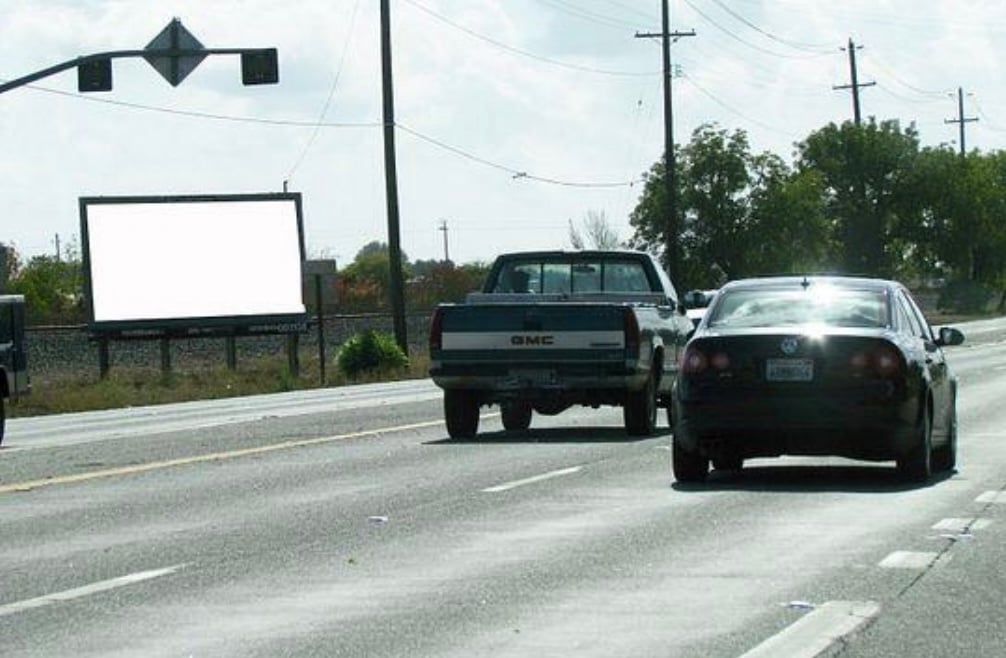 Location photo for Monterey Rd near Monterey & Highland (San Martin)