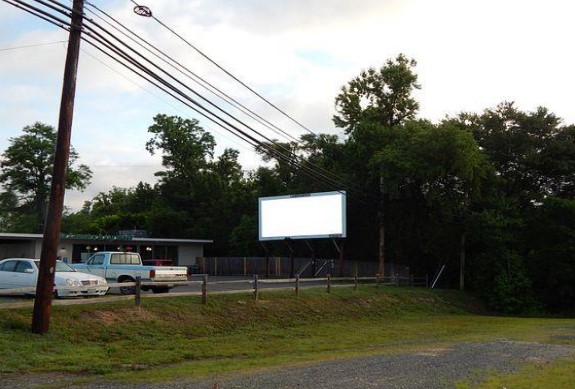 Location photo for White Oak Rd near 501 - Chatham Heights Rd. (Earl's True Value Hardware) (Fredericksburg)