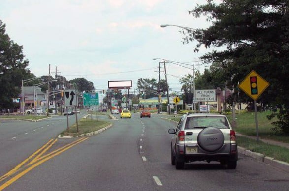 Location photo for White Horse Pike near US-30 at MOULDY RD (Lawnside)