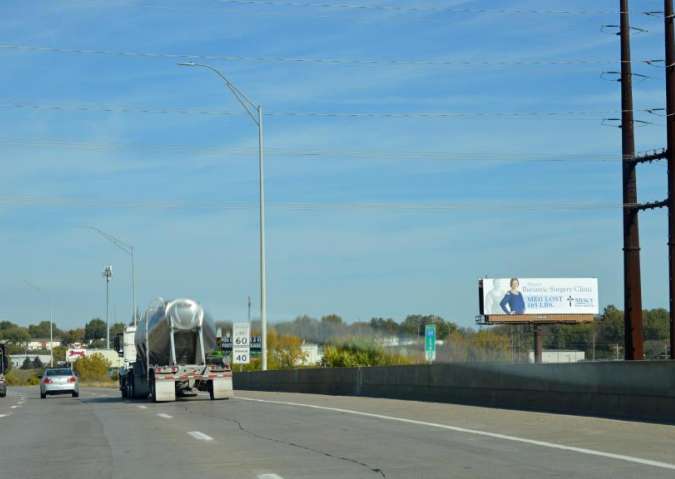 I-380 .5 MI S/O 33RD AVE., E/S F/S S/L Media