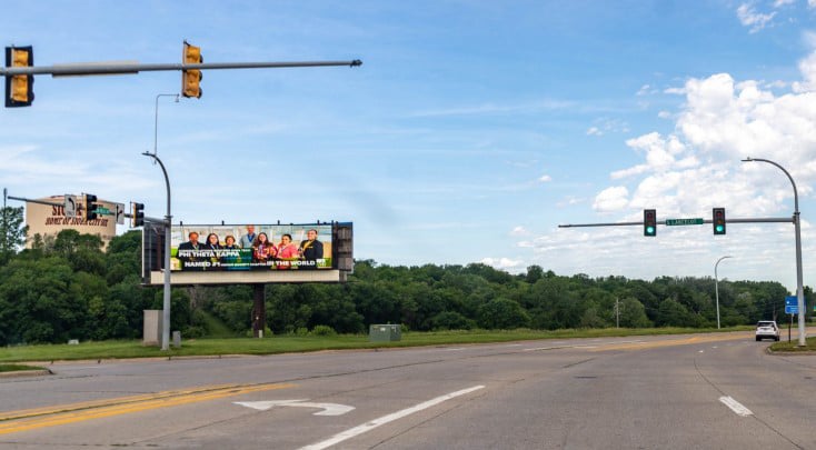 4450 Southern Hills Dr W/S W/O Lancelot E/F Media