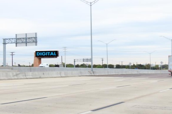 Location photo for Carl Rd near Carl @ Sh 183 - S - MB (Irving)