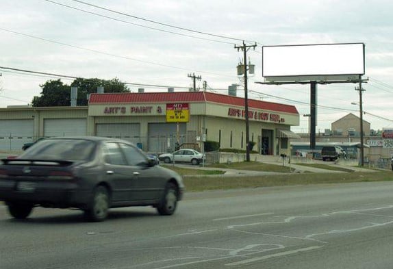 Location photo for W US Hwy 90 near Gunsmoke Between Landing & Skolou, Lackland Terrace (San Antonio)