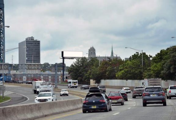 Location photo for McCarter Hwy near Broad St at 8th Ave, Mount Pleasant/Lower Broadway (Newark)