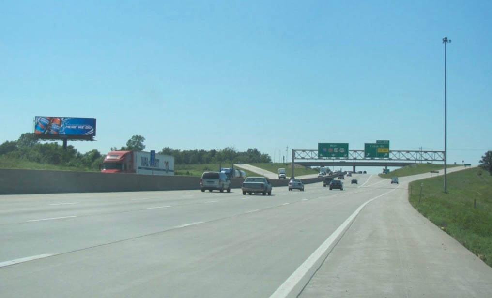 Location photo for Vlg S Pkwy (Edwardsville)