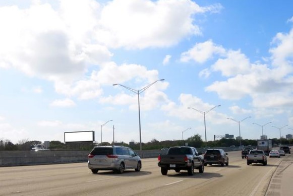 Location photo for River Grv Wy near 45th Street Plaza (West Palm Beach)