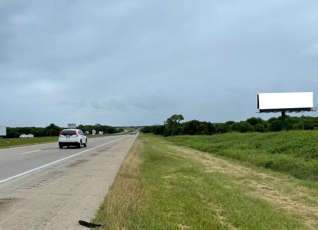 I-35 2.1 mi S/O SH 53 WS Media