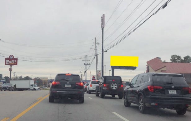 huge impressions; mall traffic area Media