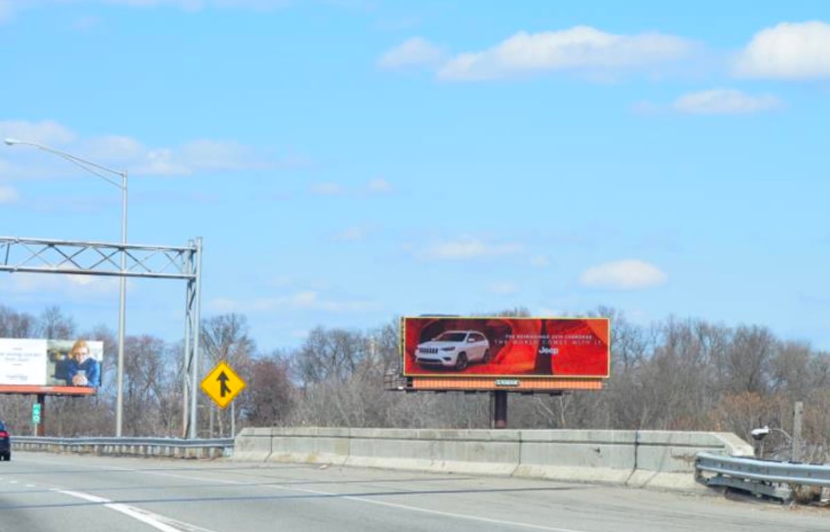 Location photo for Wellington St near Hillside Ave & Wilson St, Behind the Rocks (Hartford)