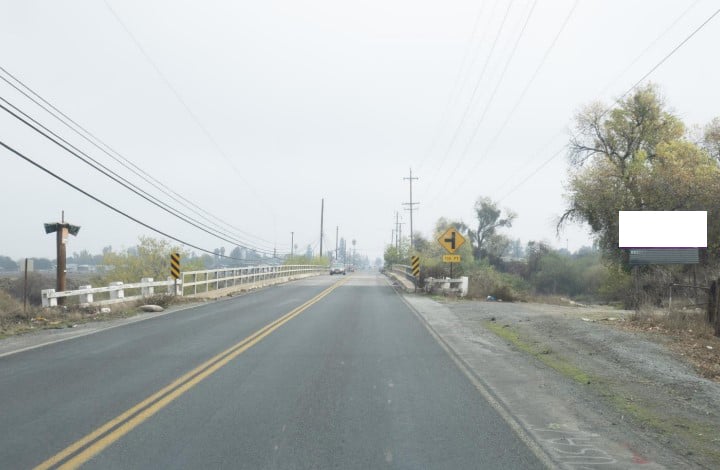 Location photo for W Olive Ave (Porterville)