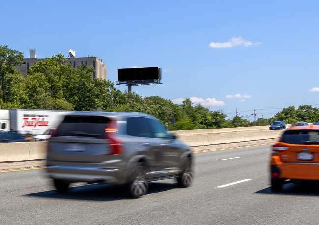 Location photo for Mill St near Cross Point Tower, Highlands (Lowell)