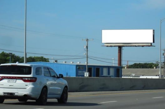 Location photo for I-35 Frontage Rd near I-35 N Access Rd. In Front Of 4030, East Side (San Antonio)