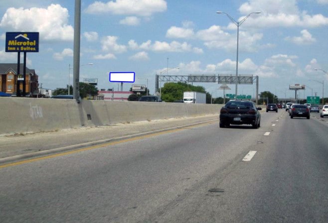 I-35 N .2 mi S/O Binz-Engleman NL F/W F/W Media