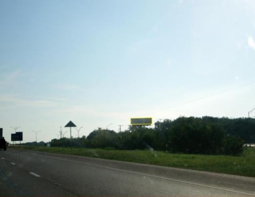 E/S I-35 N/O BUS 35 SCHMIDT AVE Media