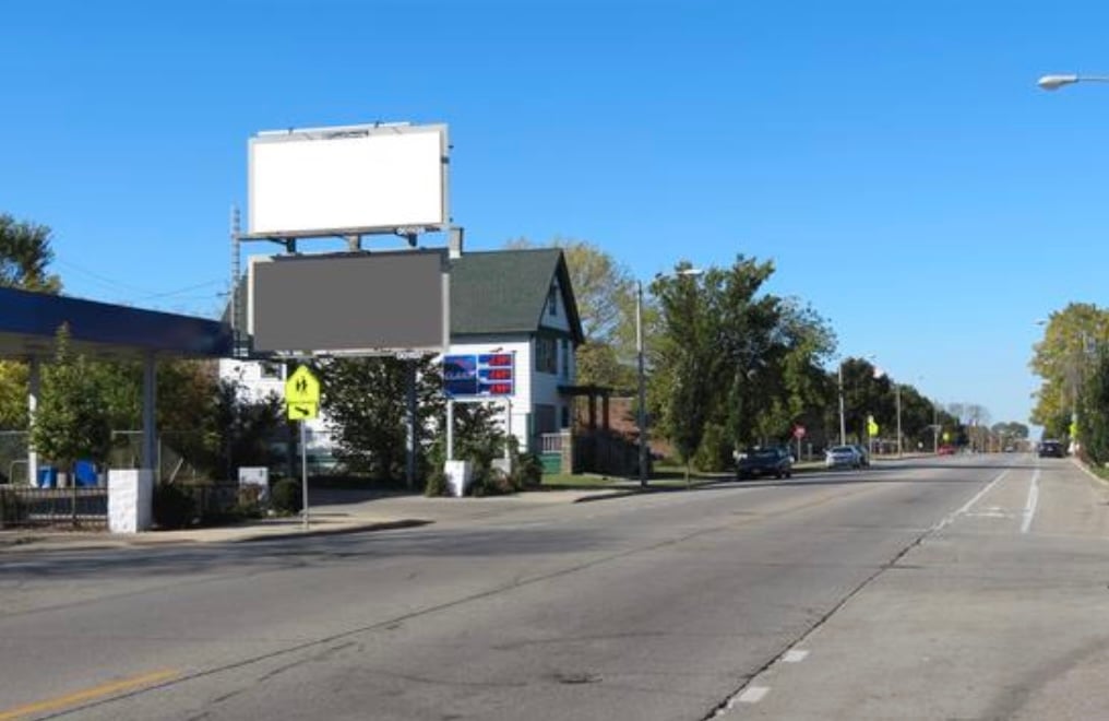 Location photo for W Center St near N8 & Center (393), North Division (Milwaukee)