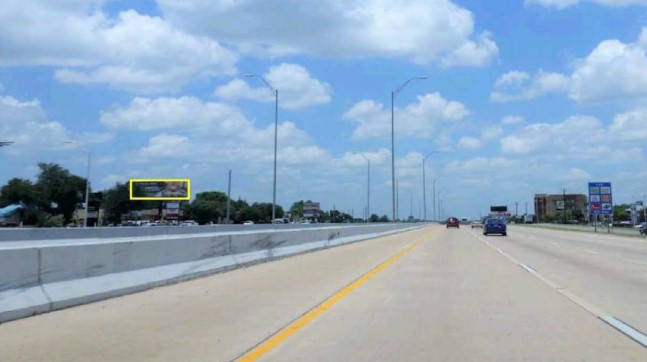 Research Blvd (US 183) 220 ft S/O Oceanaire Blvd WS Media