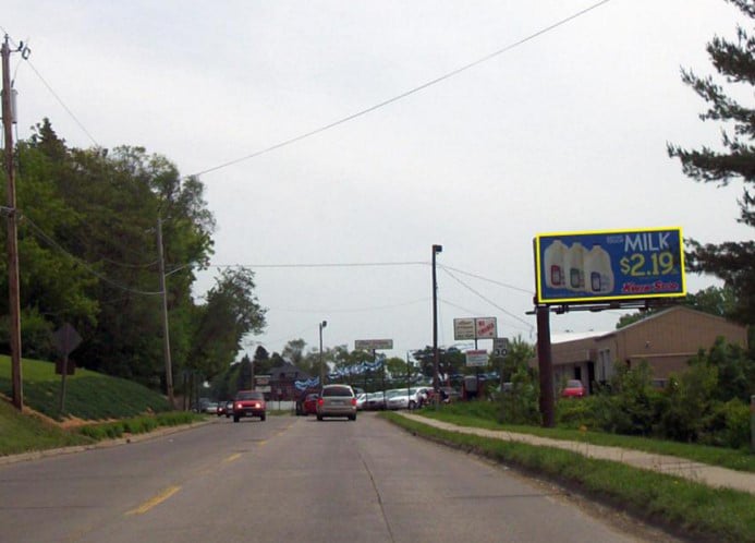 Location photo for S Bluff Blvd near Bluff Blvd and 17th St S (Clinton)