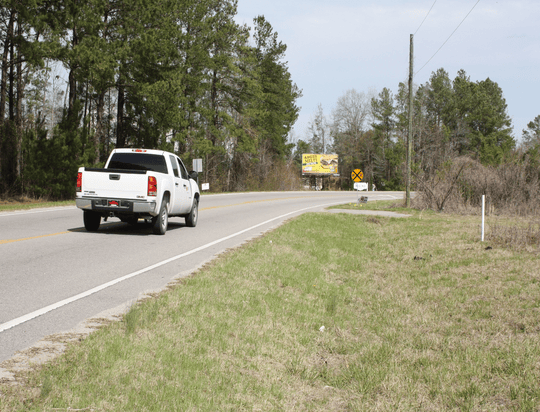 SR 453 0.5 mi S/O US 176 NS