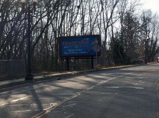 I-96 BL 0.4 mi W/O I-96 NS Media