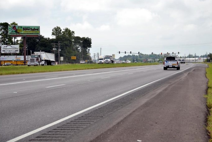 E/S US 90 OPP VEROT SCHOOL RD F/N Media