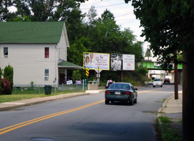 JESSUP @ ALLUNI'S MARKET F/S (I) Media