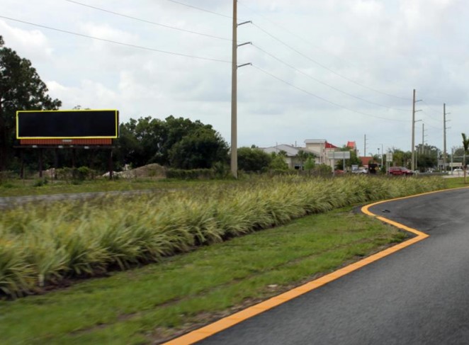 Location photo for N Cleveland Ave @ Pine Island Rd SB (North Fort Myers)