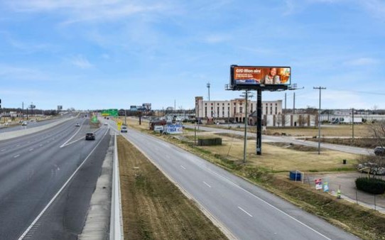 Hwy 90 NO St Etienne Rd/Main St north of Sita Rd. Media