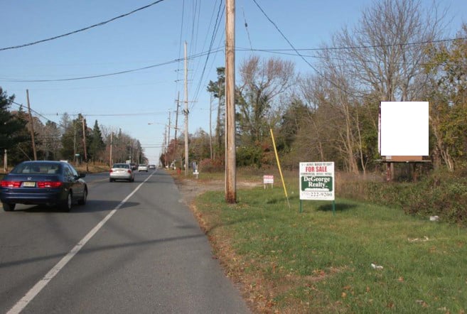 Rt 9 150 ft S/O Hickory Ln E/S F/S Media