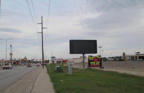 Location photo for E Central Ave near Gateway Mall (Bismarck)