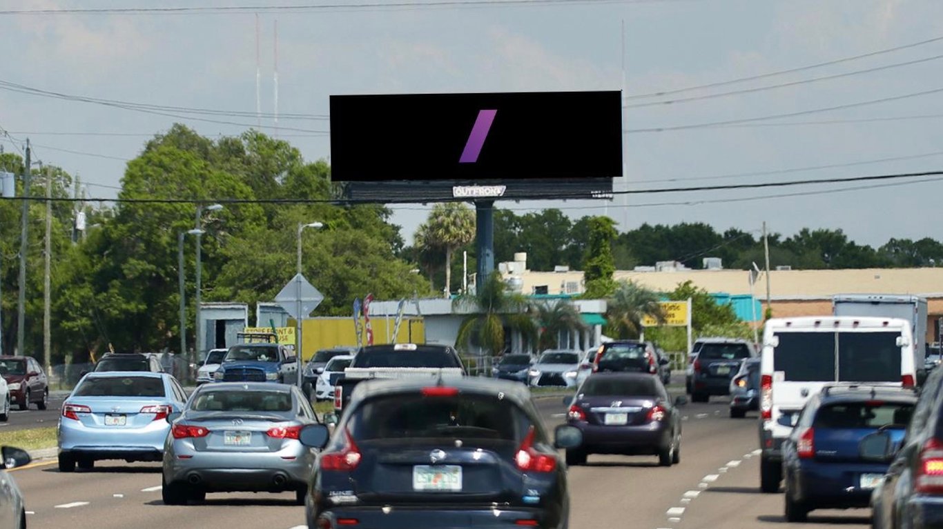 Hillsborough Av .60 mi E/O Race Track Rd N/S F/W Media