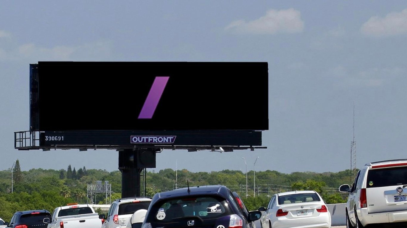 Location photo for 3rd Ave S near Bunny mural (St. Petersburg)