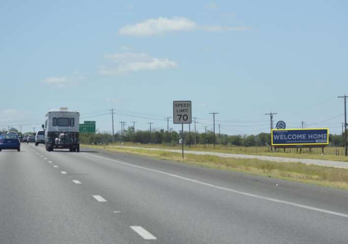 I-35 W/S 1.4 MI N/O WESTINGHOUSE R Media