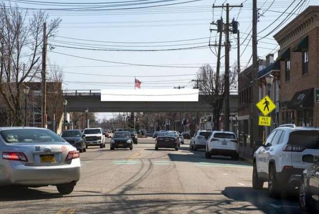 Location photo for E Hoffman Ave near Bright Auto Spares (Lindenhurst)