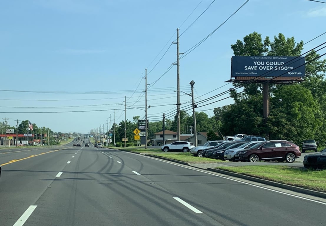 E/S 1347 FT CAMPBELL BLVD OB Media