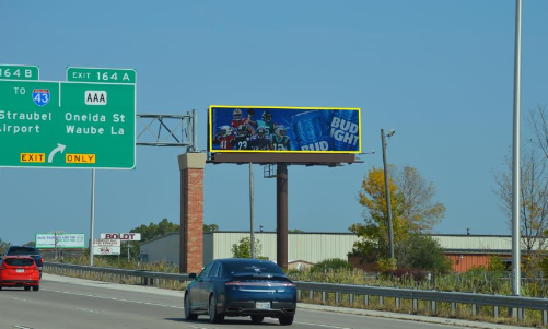 INTERSTATE 41 1800 FT S/O ONEIDA ST ES Media