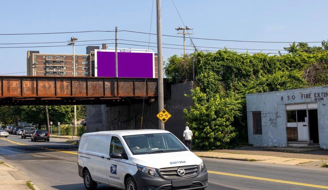 Commercial St ES 149ft S/O Bennett St F/S - 1 F/S Media