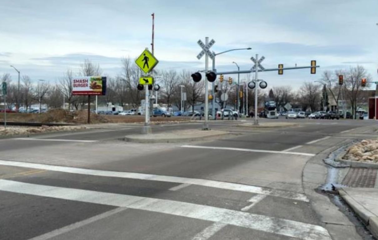 W SWALLOW RD W/O HWY 287 NS WF Media