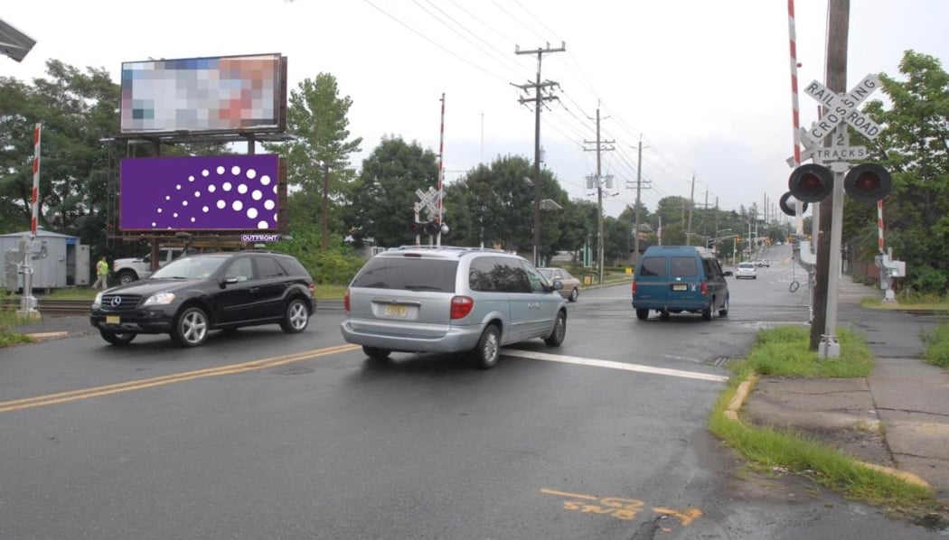 Location photo for Curie Ave near Carlstadt Commons (Wallington)