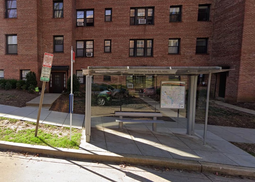 Location photo for 41st St NW near Wisconsin Av NW & Calvert St NW, Northwest Washington (Washington)