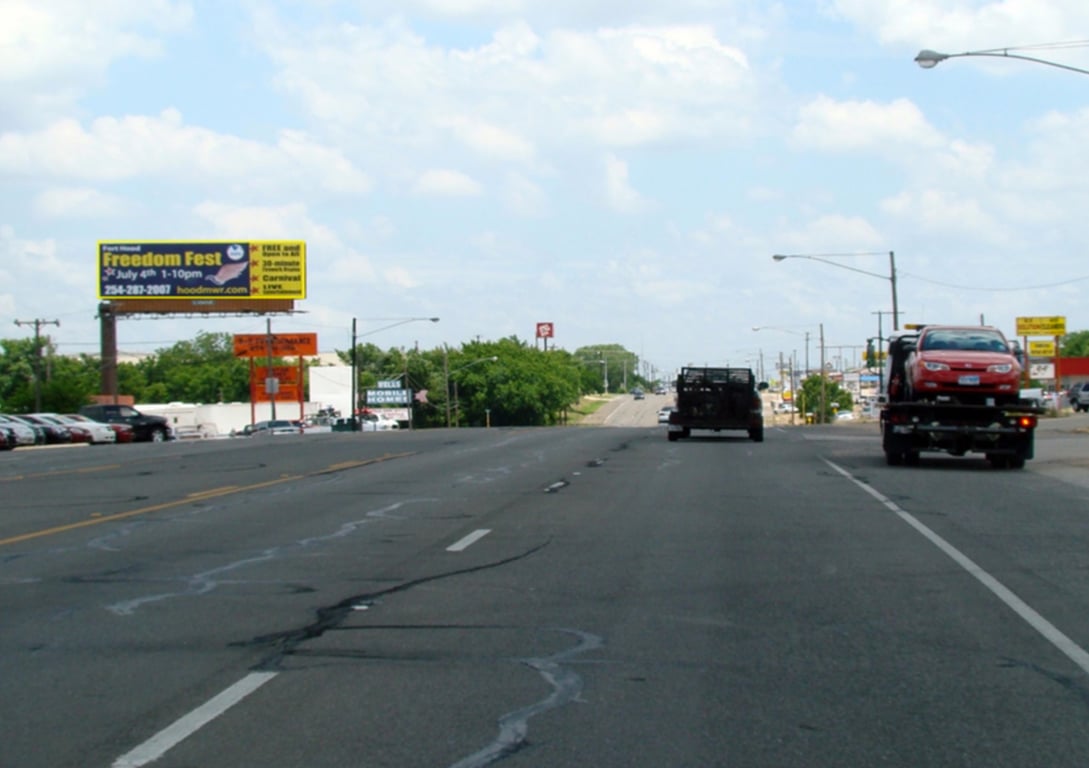 N/S BUS 190 .5 MI E/O W.S. YOUNG FW Media