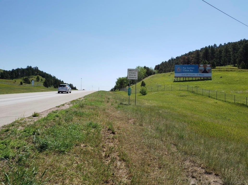 I-90 0.7 mi W/O US 16 (Exit 57) SS F/W Media