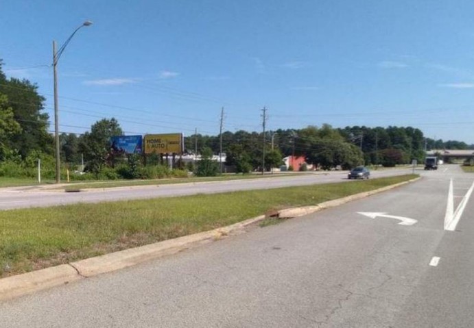 2410 S. WILMINGTON ST. 0.2 mi S/O I-440/40 WS (right side) Media